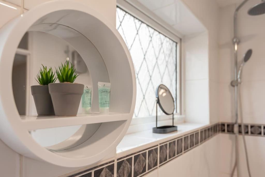 Leed City Centre - Armley Wortley Лийдс Екстериор снимка