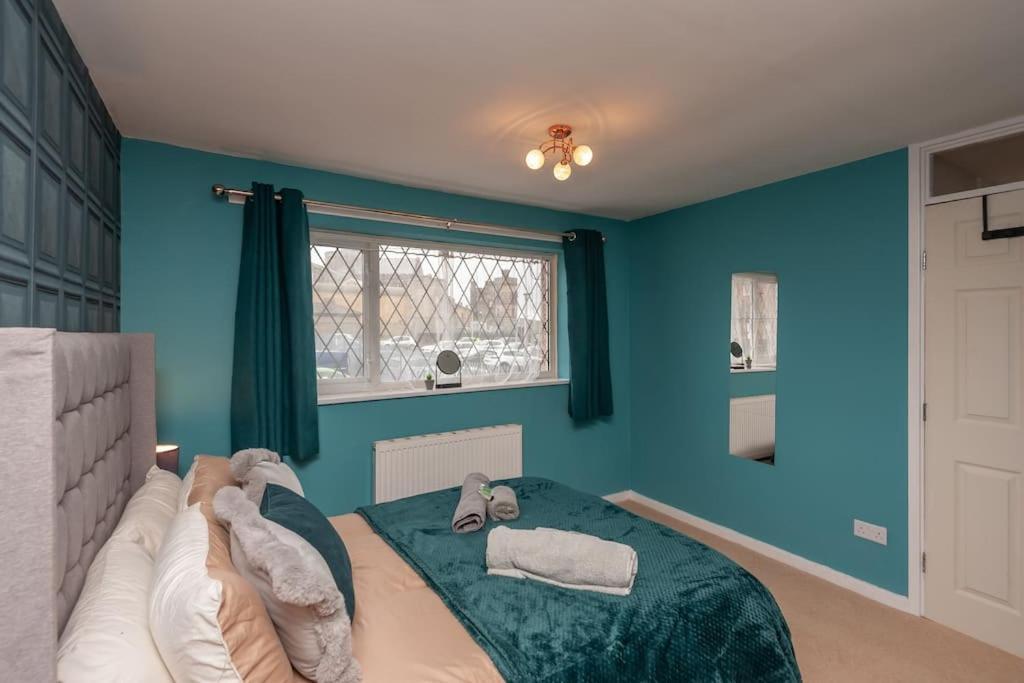 Leed City Centre - Armley Wortley Лийдс Екстериор снимка