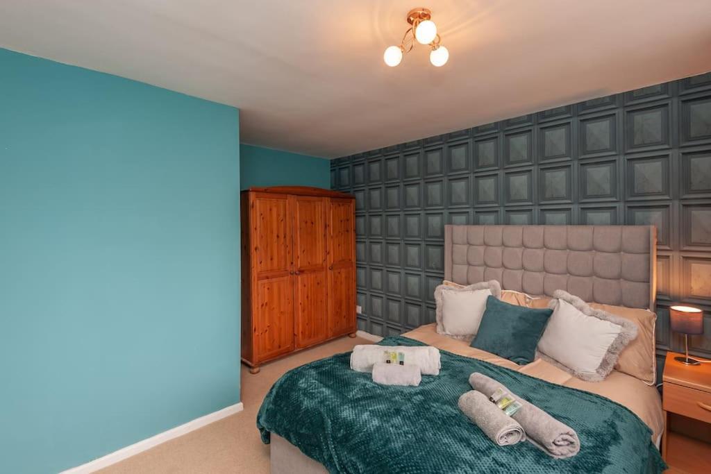 Leed City Centre - Armley Wortley Лийдс Екстериор снимка